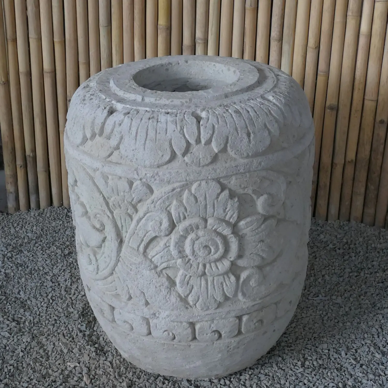  Product image 5 of the product “Balinese style high round pot, with carving - 70cm Dia., 90cm Height, Taro sand ”